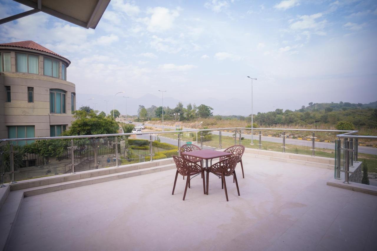 canadianinn Islamabad Exterior foto