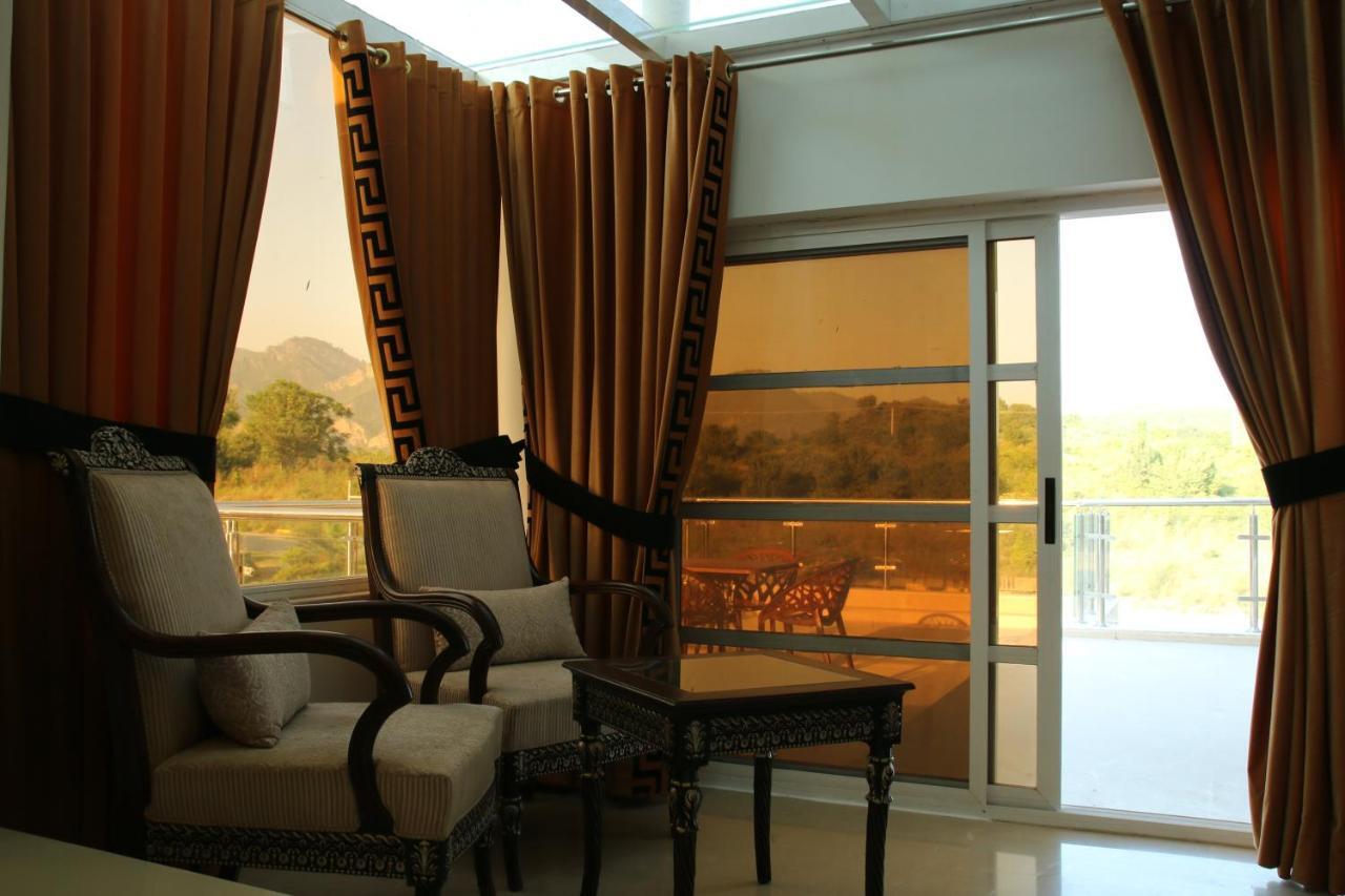 canadianinn Islamabad Exterior foto
